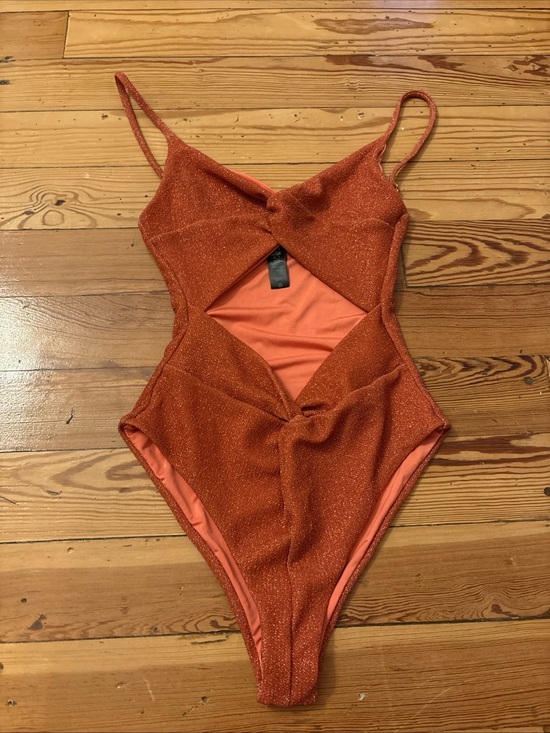 Beach Riot Other - NWOT Beach Riot Aviva Shimmer One-Piece Swimsuit Medium Rust Metallic Cutout